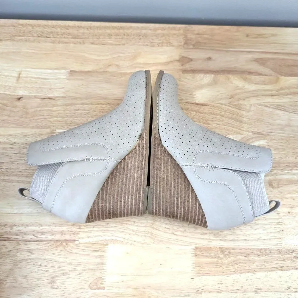 DV by Dolce Vita | New Women's Gerdy Wedge Bootie (Beige)